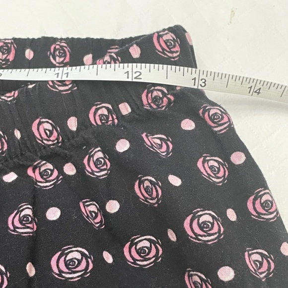 Betty Boop two Piece Pyjama Set in Size XS (Top) & Small (Shorts). - Picture 16 of 16